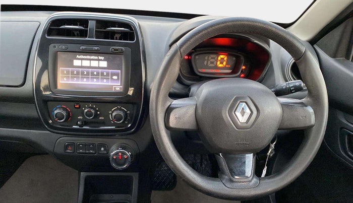 2017 Renault Kwid RXT 1.0 AMT (O), CNG, Automatic, 91,777 km, Steering Wheel Close Up