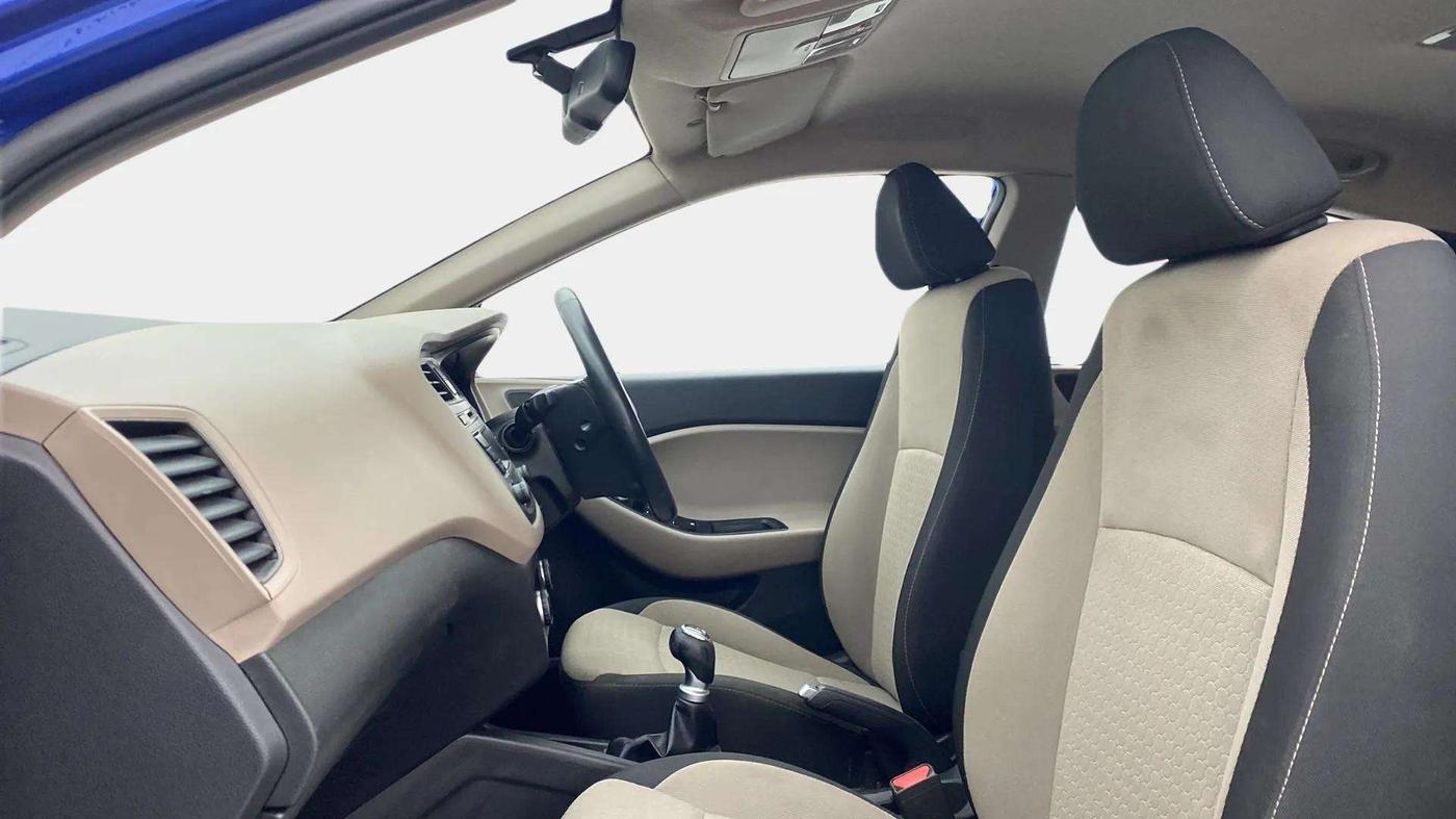 2014 Hyundai Elite i20 SPORTZ 1.2, Petrol, Manual, 59,299 km, Right Side Front Door Cabin