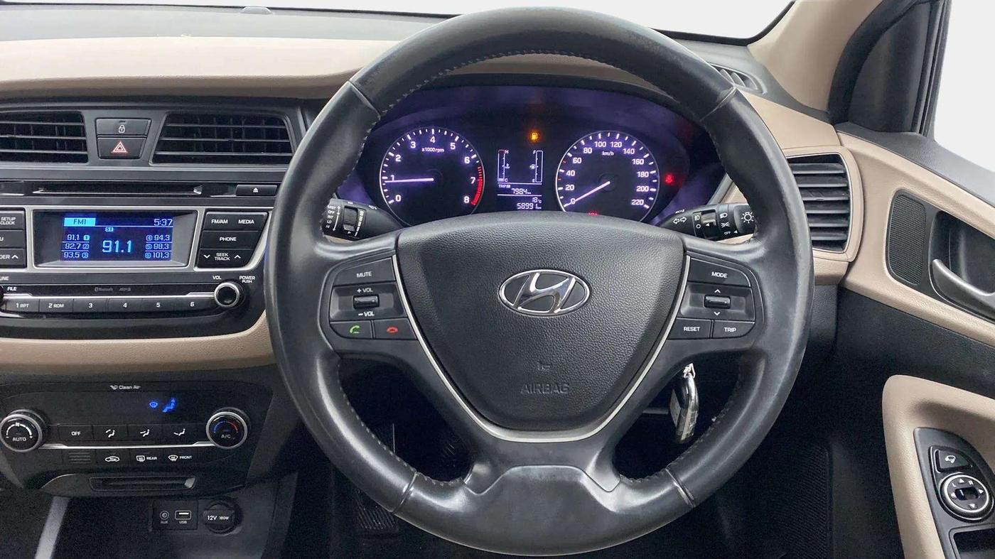 2014 Hyundai Elite i20 SPORTZ 1.2, Petrol, Manual, 59,299 km, Steering Wheel Close Up
