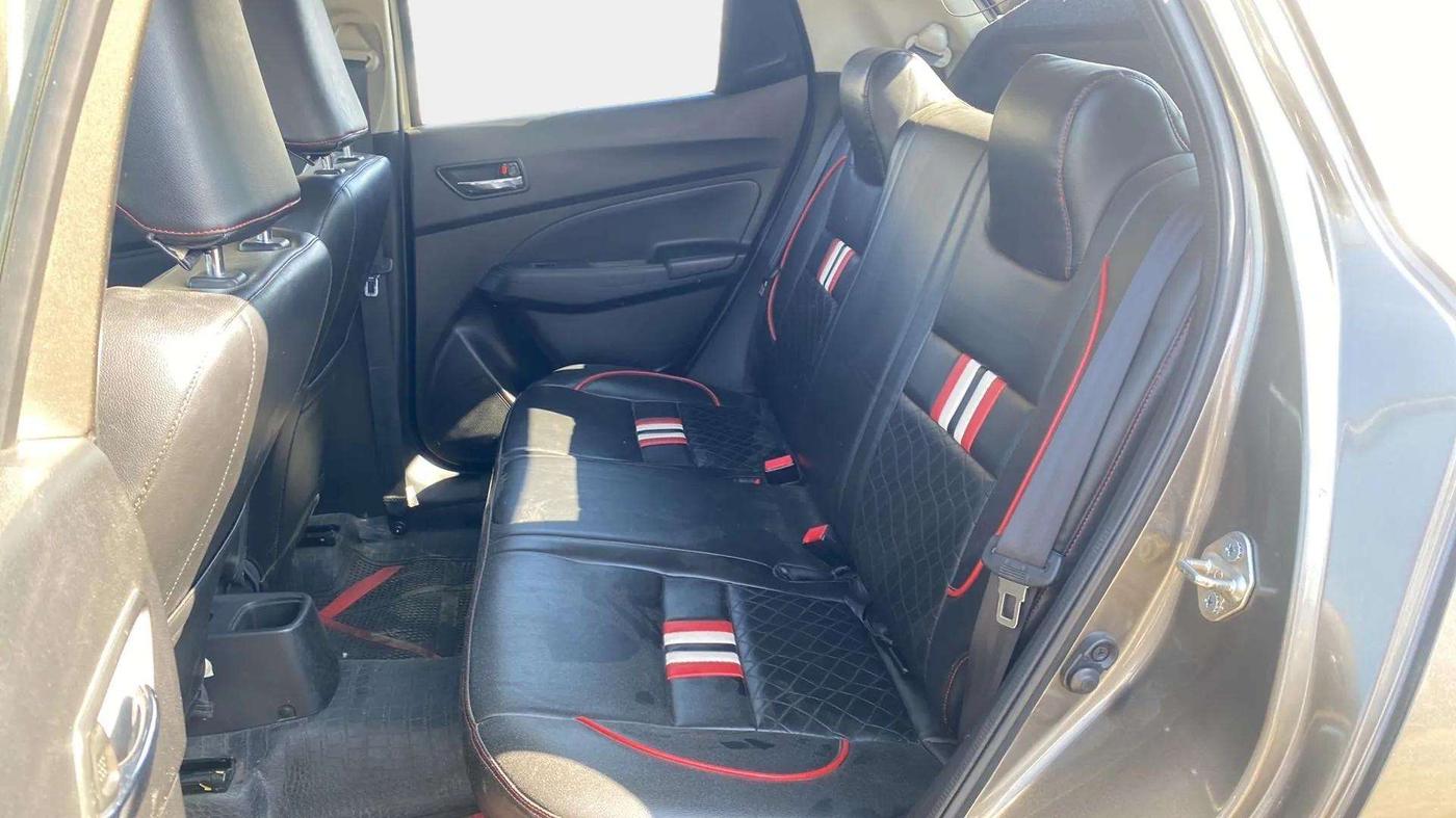 2020 Maruti Swift VXI, Petrol, Manual, 15,358 km, Right Side Rear Door Cabin