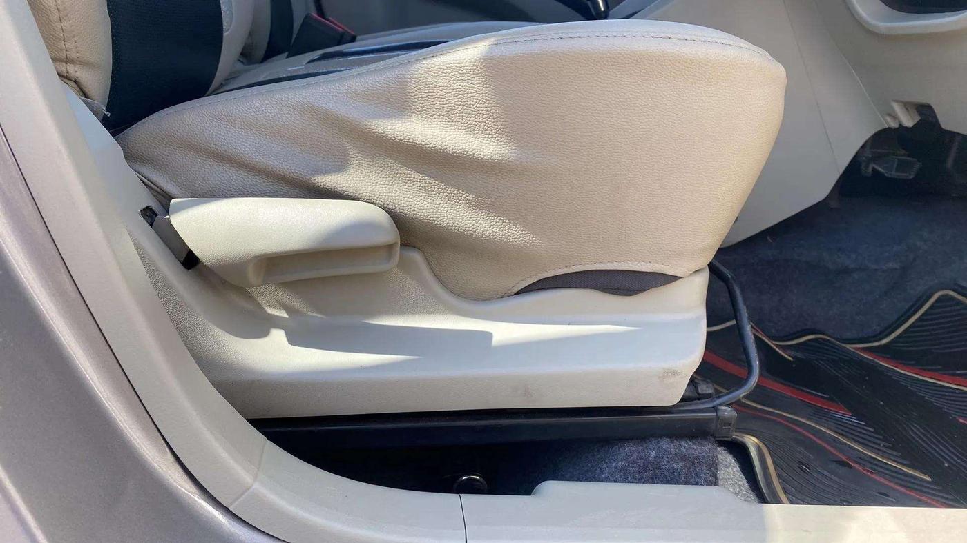 2016 Maruti Celerio VXI AMT, Petrol, Automatic, 68,616 km, Driver Side Adjustment Panel