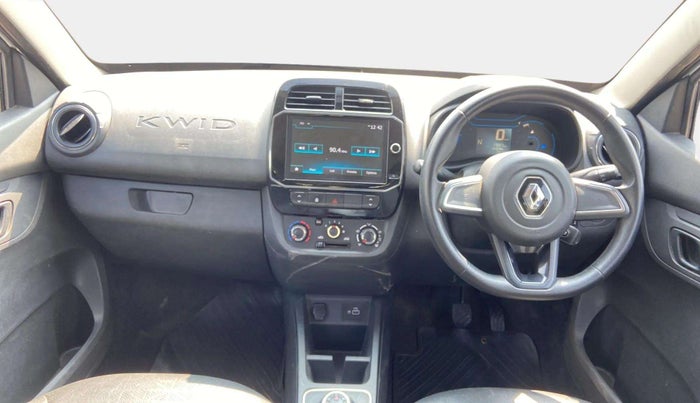 2022 Renault Kwid RXT 1.0 AMT, Petrol, Automatic, 17,917 km, Dashboard