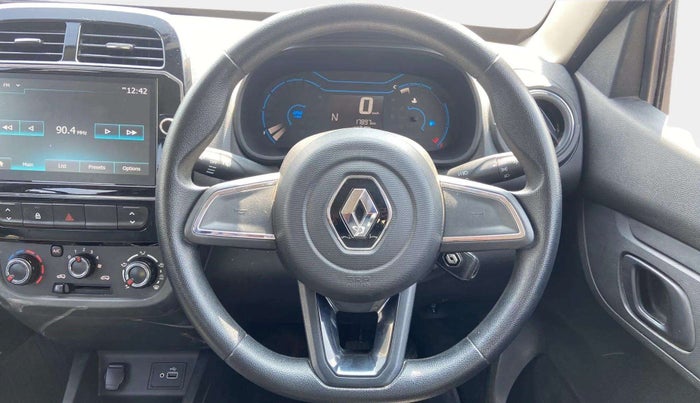 2022 Renault Kwid RXT 1.0 AMT, Petrol, Automatic, 17,917 km, Steering Wheel Close Up