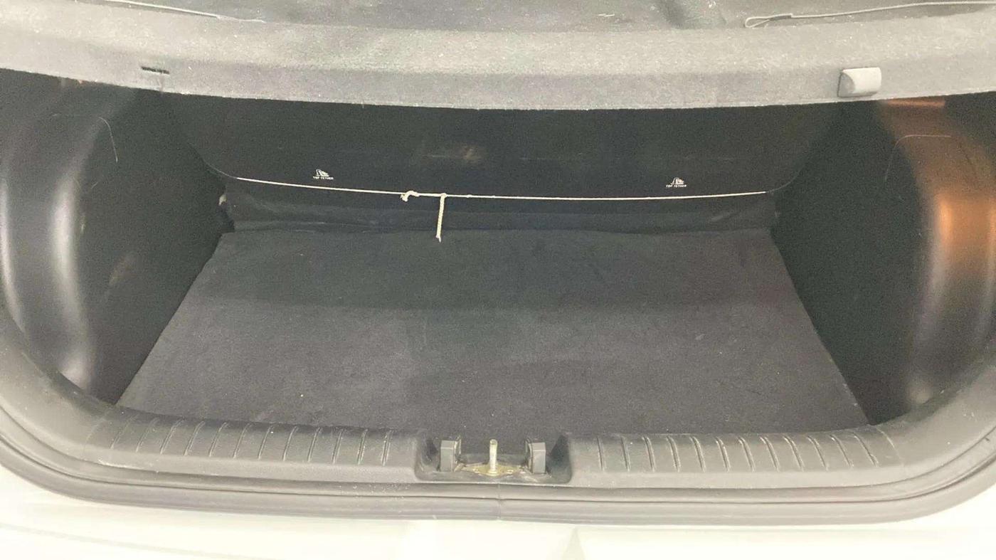 2022 Hyundai VENUE S 1.2, Petrol, Manual, 26,492 km, Boot Inside