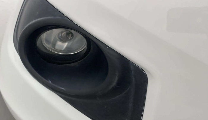 2017 Maruti Wagon R 1.0 VXI, Petrol, Manual, 76,201 km, Right fog light - Fog light not working