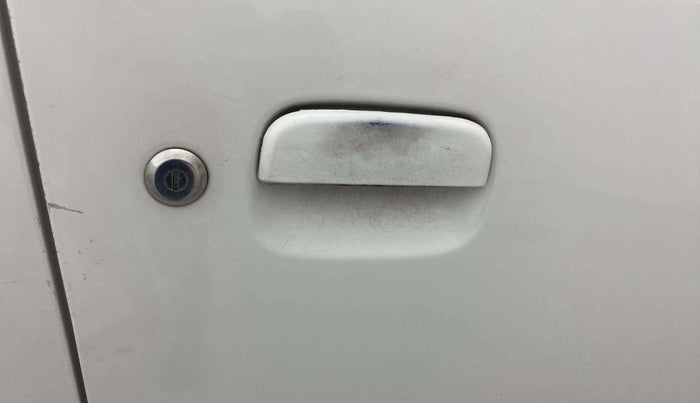 2017 Maruti Wagon R 1.0 VXI, Petrol, Manual, 76,201 km, Driver-side door - Minor scratches