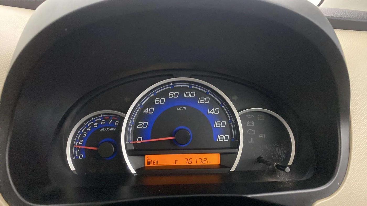 2017 Maruti Wagon R 1.0 VXI, Petrol, Manual, 76,201 km, Odometer Image