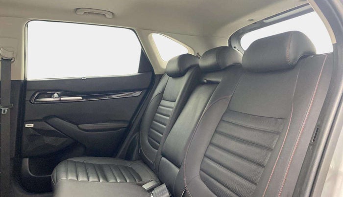 2020 KIA SELTOS GTX PLUS 1.4 PETROL, Petrol, Manual, 34,012 km, Right Side Rear Door Cabin