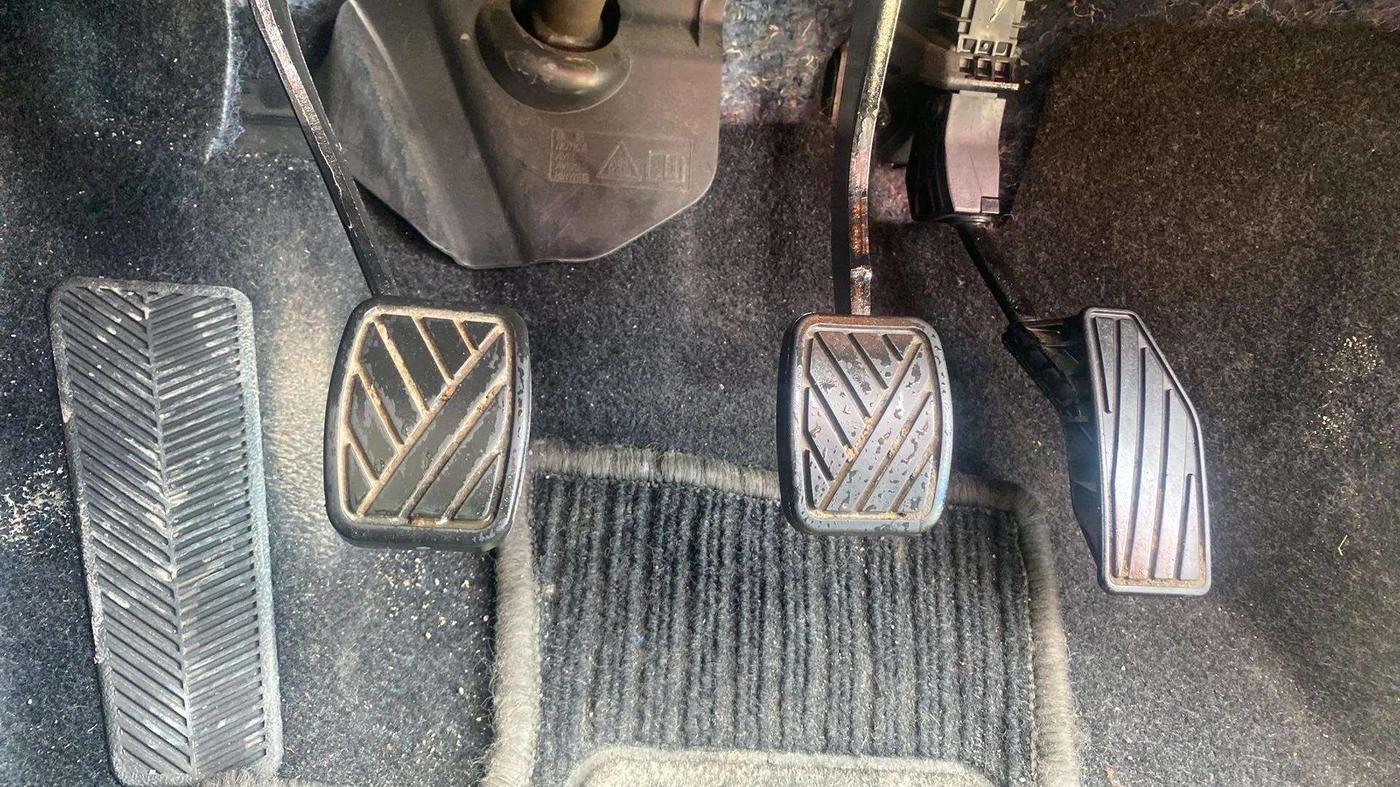 2022 Maruti XL6 ZETA MT, Petrol, Manual, 16,246 km, Pedals