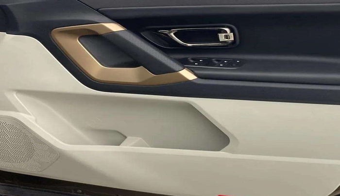 2022 Tata Harrier XZA PLUS JET 2.0L, Diesel, Automatic, 20,234 km, Driver Side Door Panels Control