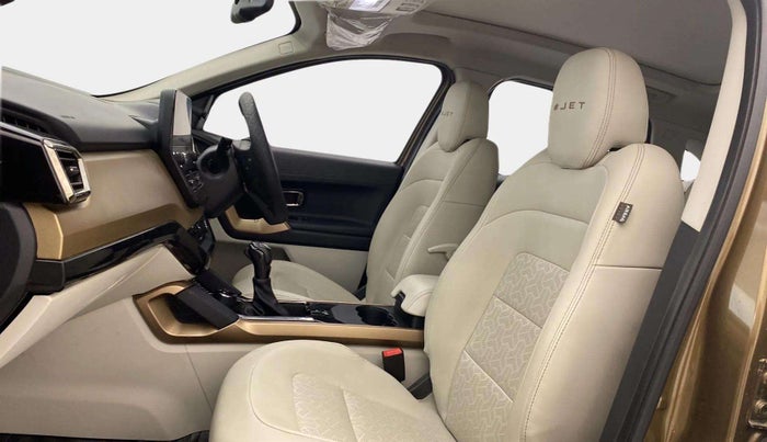 2022 Tata Harrier XZA PLUS JET 2.0L, Diesel, Automatic, 20,234 km, Right Side Front Door Cabin