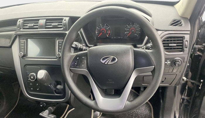 2018 Mahindra KUV 100 NXT K8 P 6 STR, Petrol, Manual, 20,888 km, Steering Wheel Close Up