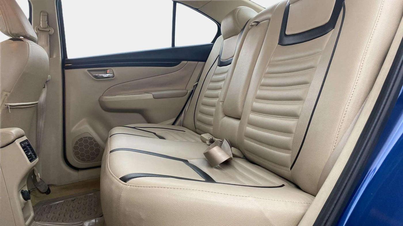 2017 Maruti Ciaz SIGMA 1.4 MT PETROL, Petrol, Manual, 28,472 km, Right Side Rear Door Cabin