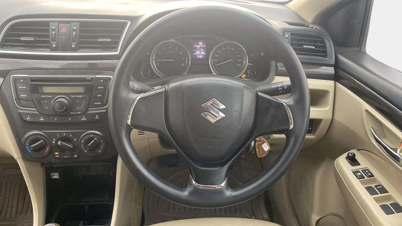 2017 Maruti Ciaz SIGMA 1.4 MT PETROL, Petrol, Manual, 28,472 km, Steering Wheel Close Up
