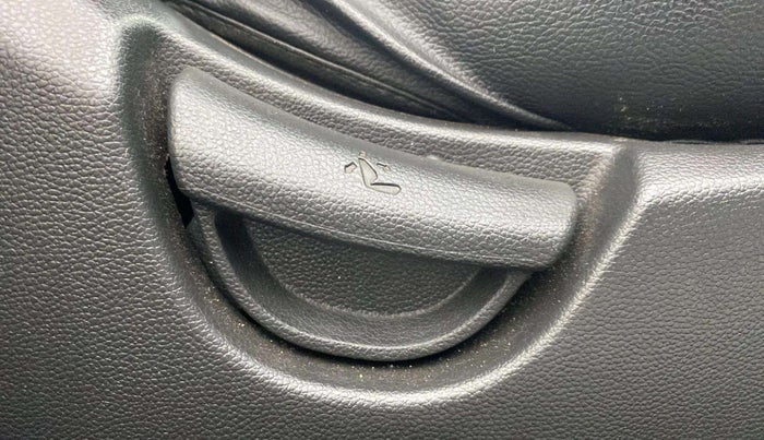 2018 Hyundai Grand i10 MAGNA 1.2 KAPPA VTVT, Petrol, Manual, 15,564 km, Driver Side Adjustment Panel