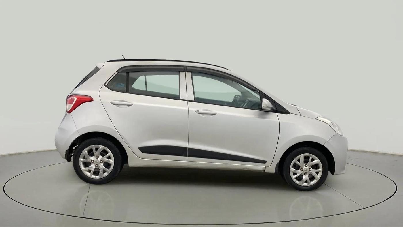 2018 Hyundai Grand i10 SPORTZ 1.2 KAPPA VTVT, Petrol, Manual, 86,900 km, Right Side View
