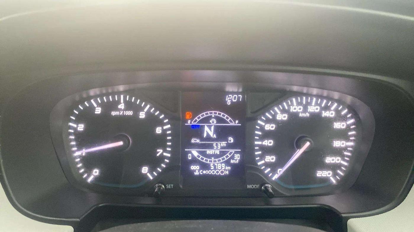 2023 Tata PUNCH ACCOMPLISHED AMT, Petrol, Automatic, 5,811 km, Odometer Image