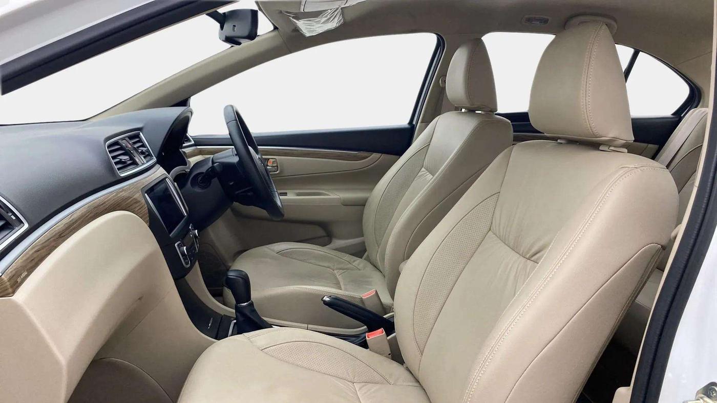 2023 Maruti Ciaz ALPHA  AT 1.5 SHVS PETROL, Petrol, Automatic, 11,915 km, Right Side Front Door Cabin
