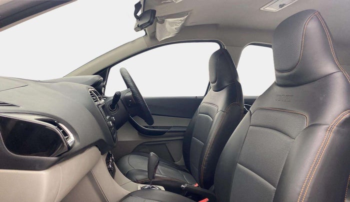 2018 Tata Tiago XZA PETROL, Petrol, Automatic, 17,486 km, Right Side Front Door Cabin