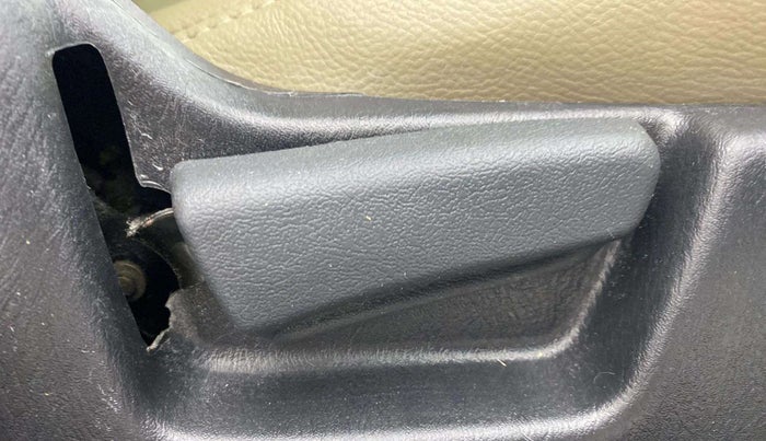 2015 Maruti Alto K10 VXI, Petrol, Manual, 38,351 km, Driver Side Adjustment Panel