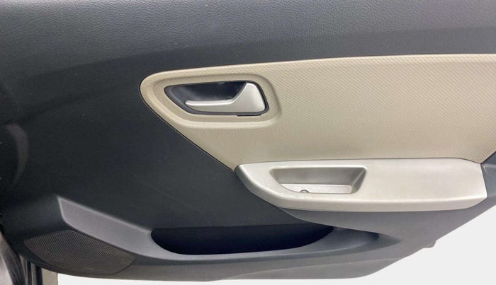 2015 Maruti Alto K10 VXI, Petrol, Manual, 38,351 km, Driver Side Door Panels Control