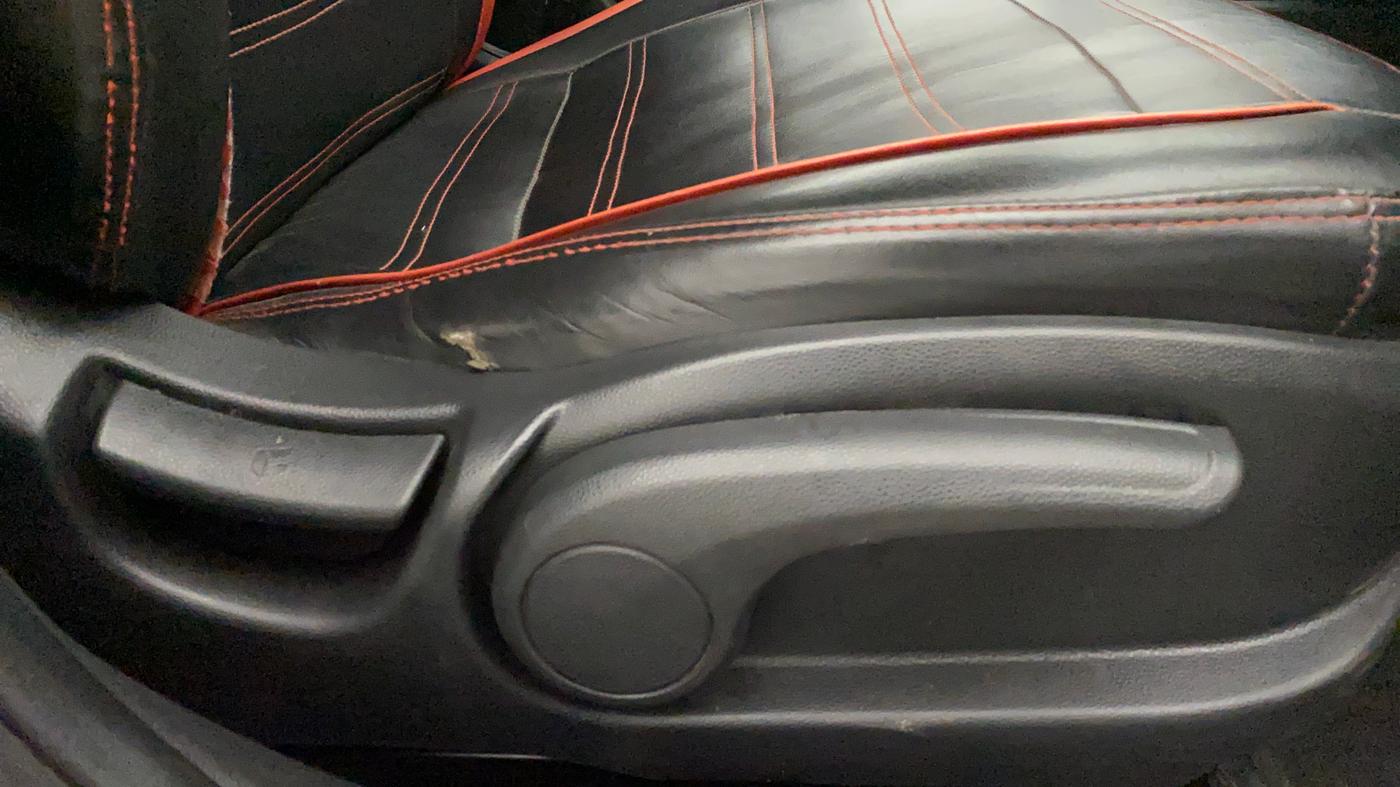 2019 Hyundai Elite i20 ASTA 1.4 CRDI (O), Diesel, Manual, 81,223 km, Driver Side Adjustment Panel