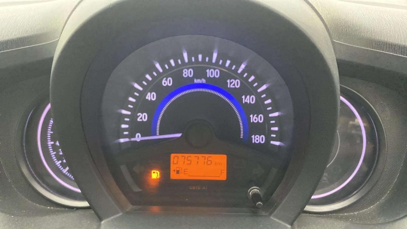 2015 Honda Brio S MT, Petrol, Manual, 75,180 km, Odometer Image
