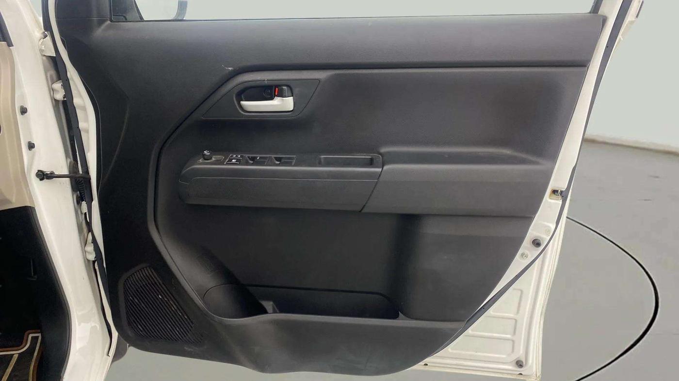 2022 Maruti New Wagon-R ZXI 1.2, Petrol, Manual, 12,261 km, Driver Side Door Panels Control