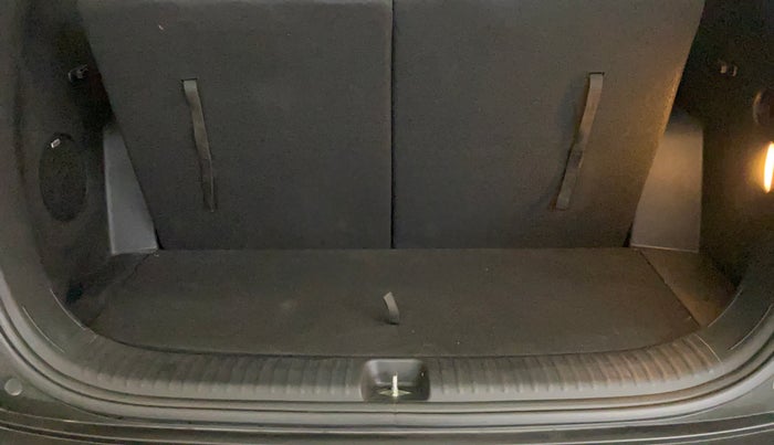 2023 Hyundai ALCAZAR PLATINUM 1.5 TURBO PETROL MT 7STR, Petrol, Manual, 2,045 km, Boot Inside