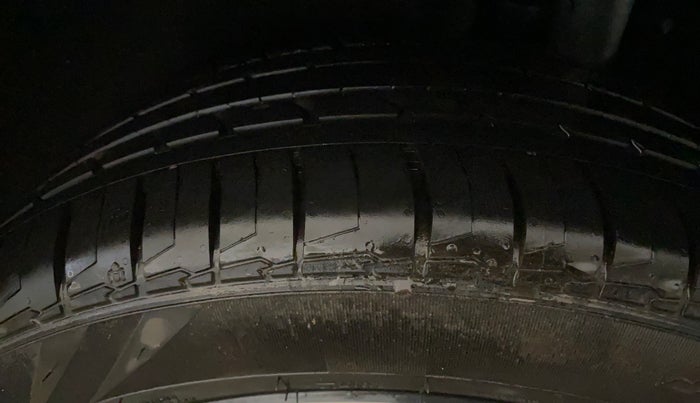 2023 Hyundai ALCAZAR PLATINUM 1.5 TURBO PETROL MT 7STR, Petrol, Manual, 2,045 km, Left Rear Tyre Tread