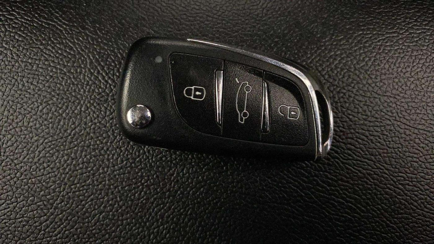 2020 Maruti Alto LXI, Petrol, Manual, 72,186 km, Key Close Up