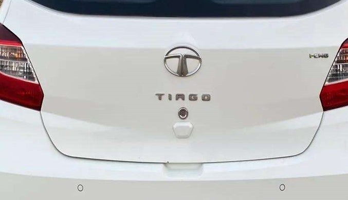 2022 Tata Tiago XT CNG, CNG, Manual, 27,503 km, Dicky (Boot door) - Slightly rusted