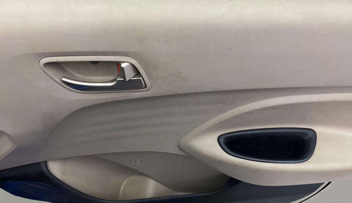 2019 Hyundai NEW SANTRO MAGNA, Petrol, Manual, 36,304 km, Driver Side Door Panels Control