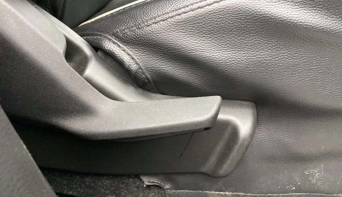 2022 Maruti Celerio VXI, Petrol, Manual, 27,384 km, Driver Side Adjustment Panel