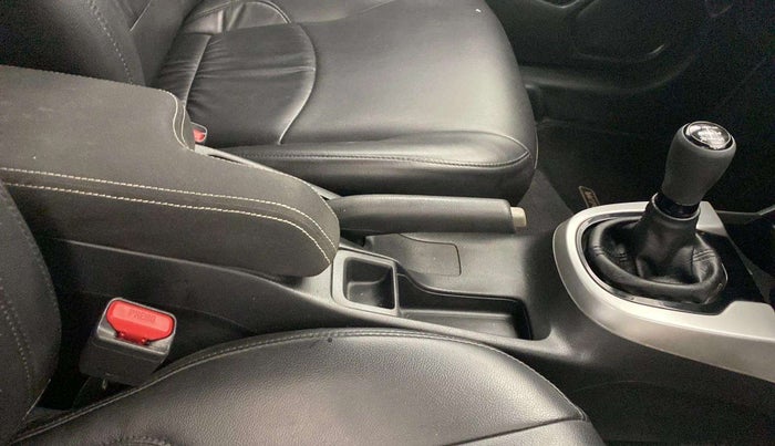 2017 Honda WR-V 1.2L I-VTEC VX MT, Petrol, Manual, 33,905 km, Gear Lever