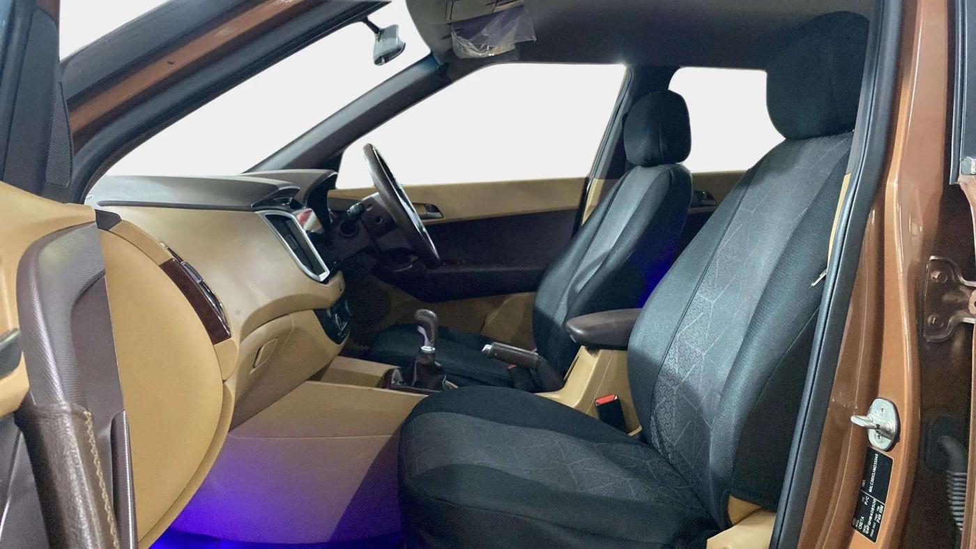 2017 Hyundai Creta SX PLUS 1.6 PETROL, Petrol, Manual, 71,892 km, Right Side Front Door Cabin