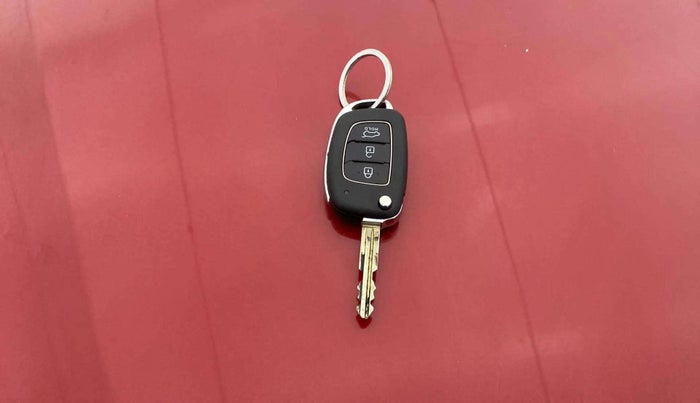 2019 Hyundai Elite i20 SPORTZ PLUS 1.2 DUAL TONE, Petrol, Manual, 19,983 km, Key Close Up