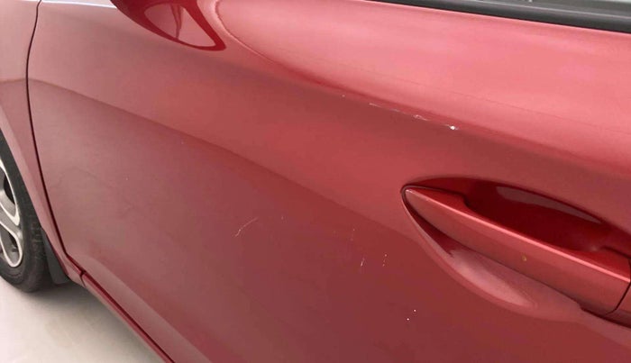 2019 Hyundai Elite i20 SPORTZ PLUS 1.2 DUAL TONE, Petrol, Manual, 19,983 km, Front passenger door - Minor scratches