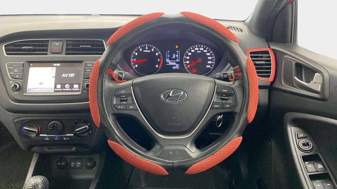 2019 Hyundai Elite i20 SPORTZ PLUS 1.2 DUAL TONE, Petrol, Manual, 19,983 km, Steering Wheel Close Up