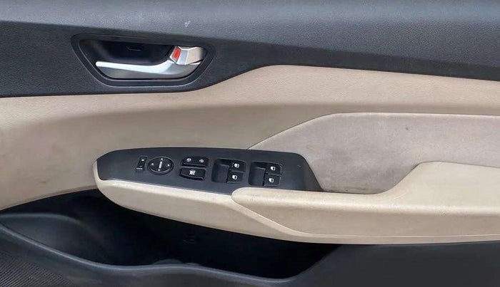 2018 Hyundai Verna 1.4 EX PETROL, Petrol, Manual, 60,009 km, Driver Side Door Panels Control