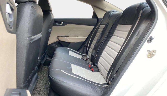 2018 Hyundai Verna 1.4 EX PETROL, Petrol, Manual, 60,009 km, Right Side Rear Door Cabin
