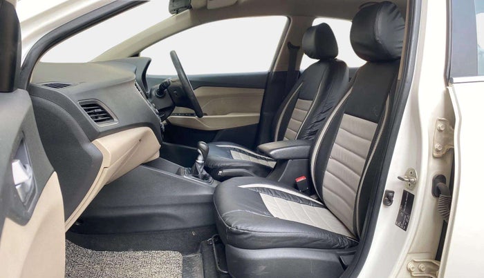 2018 Hyundai Verna 1.4 EX PETROL, Petrol, Manual, 60,009 km, Right Side Front Door Cabin