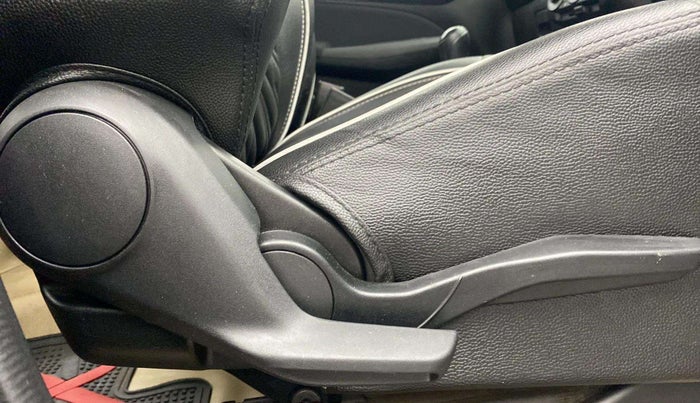 2021 Maruti Swift VXI, Petrol, Manual, 16,602 km, Driver Side Adjustment Panel