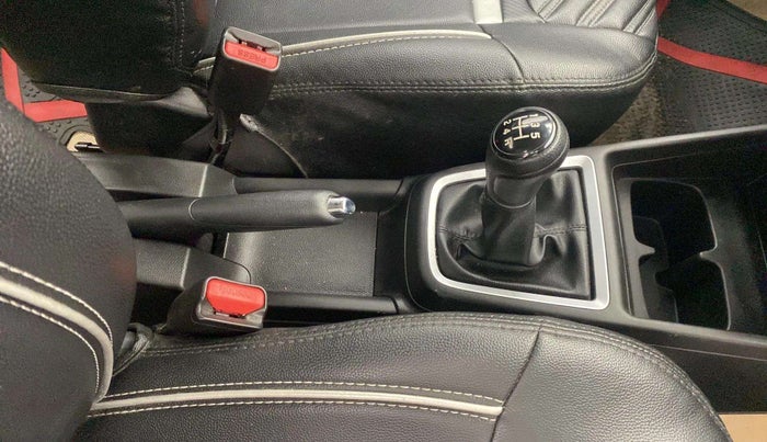 2021 Maruti Swift VXI, Petrol, Manual, 16,602 km, Gear Lever