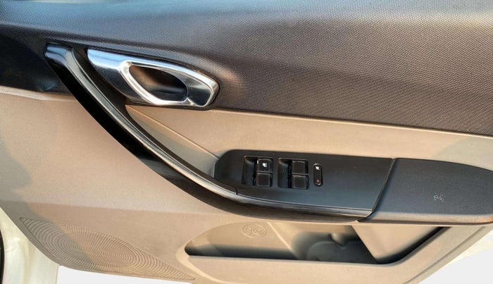 2019 Tata Tiago XZ PETROL, Petrol, Manual, 50,680 km, Driver Side Door Panels Control