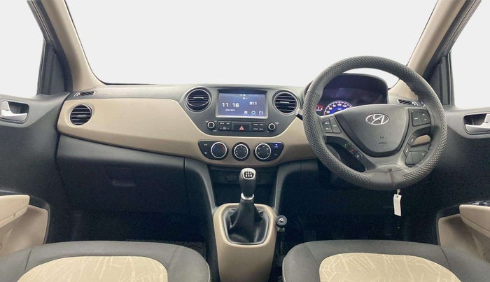 2017 Hyundai Grand i10 SPORTZ (O) 1.2 KAPPA VTVT, Petrol, Manual, 68,483 km, Dashboard