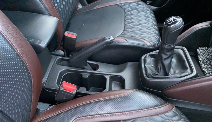2023 Maruti Grand Vitara DELTA SMART HYBRID, Petrol, Manual, 13,745 km, Gear Lever