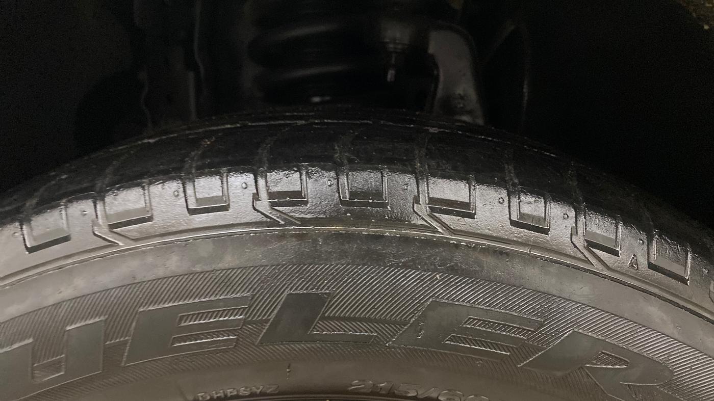2018 Mahindra MARAZZO M8 7 STR, Diesel, Manual, 30,925 km, Left Front Tyre Tread