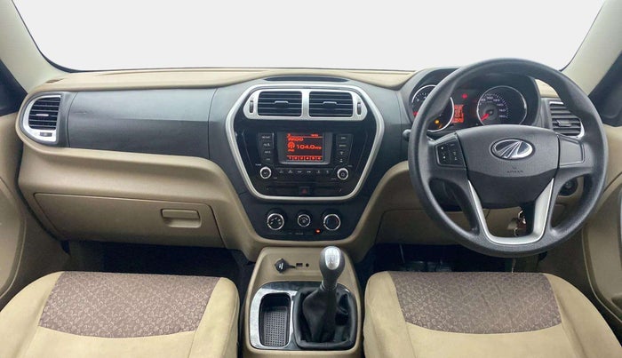 2016 Mahindra TUV300 T8, Diesel, Manual, 35,327 km, Dashboard