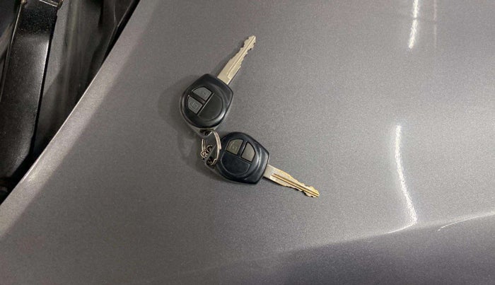 2013 Maruti Swift VXI, Petrol, Manual, 66,860 km, Key Close Up